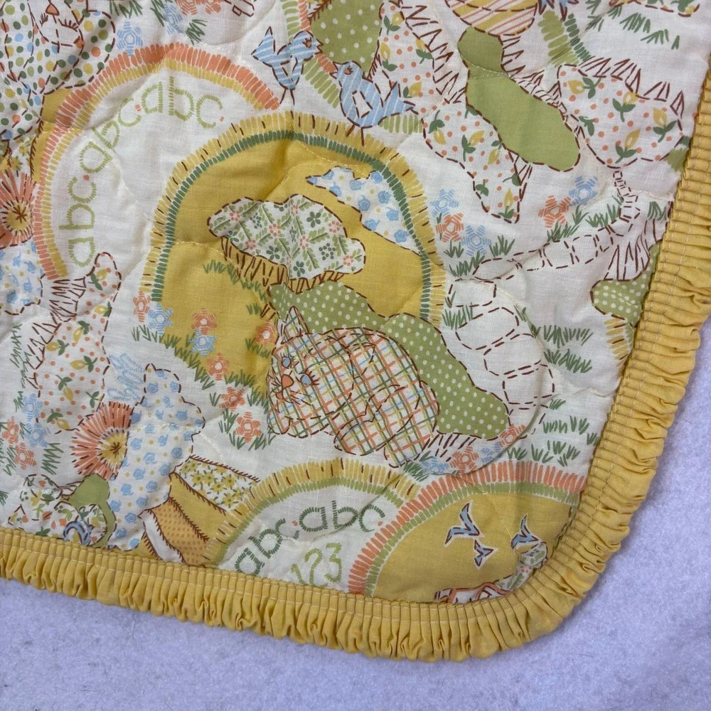 Vintage Sears Yellow ABC 123 Animal Quilted Ruffle Baby Crib Blanket 33